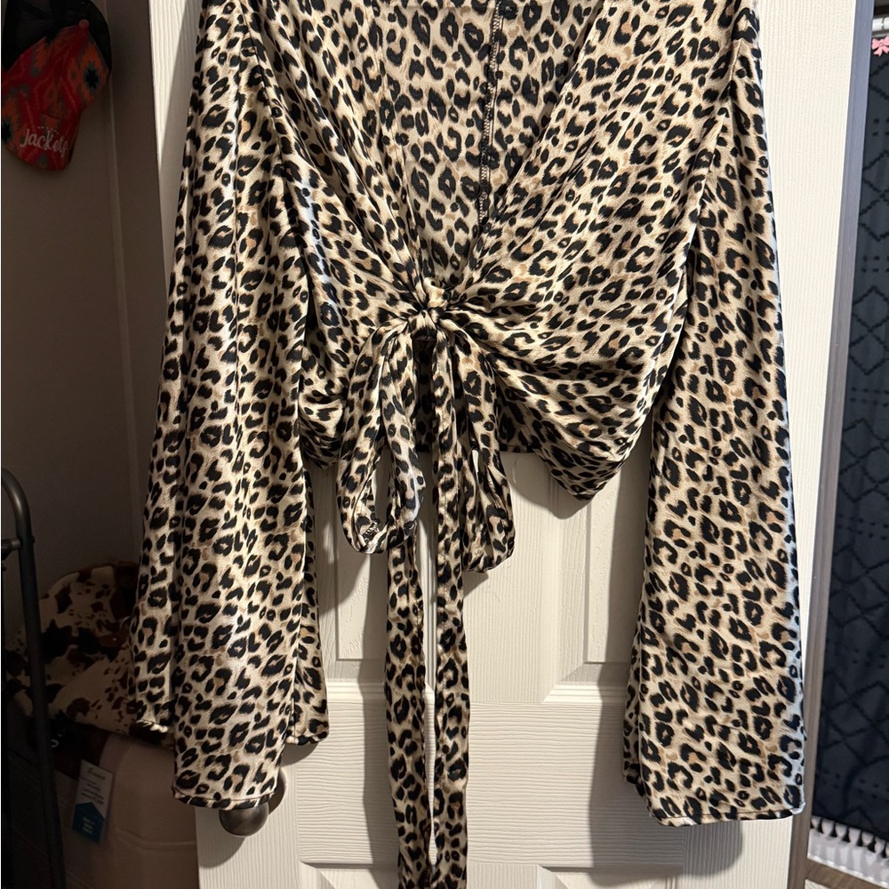 Fashion Nova Leopard Print Crop Top